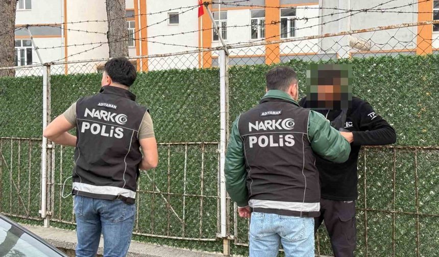 Adıyaman'daki okul önlerinde sıkı denetim