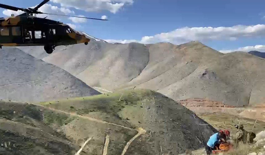 Dağda helikopter destekli kurtarma operasyonu