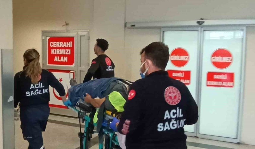 İnşaat iskelesi çöktü bir işçi yaralandı