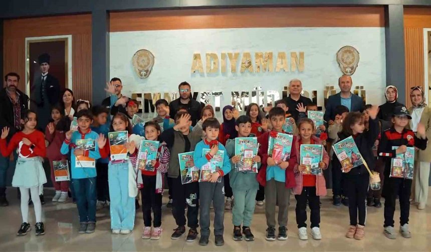 Öğrencilerden polislere anlamlı Polis Haftası sürprizi