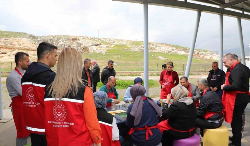 Şehit yakınları ve gaziler, Perre Antik Kenti'nde ebru sanatıyla buluştu