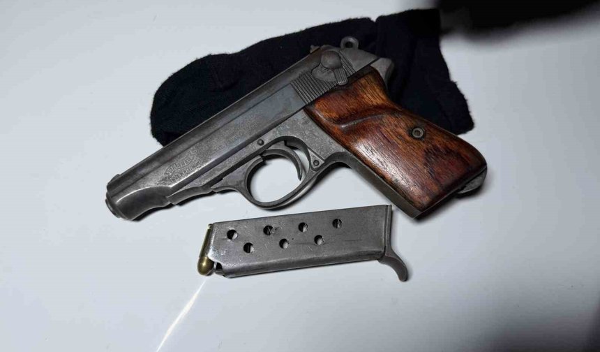 Tabancayla yakalanan şahıs gözaltına alındı