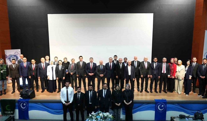 Üniversitede sanal bahisle mücadelede ailelere bilinçlendirme toplantısı