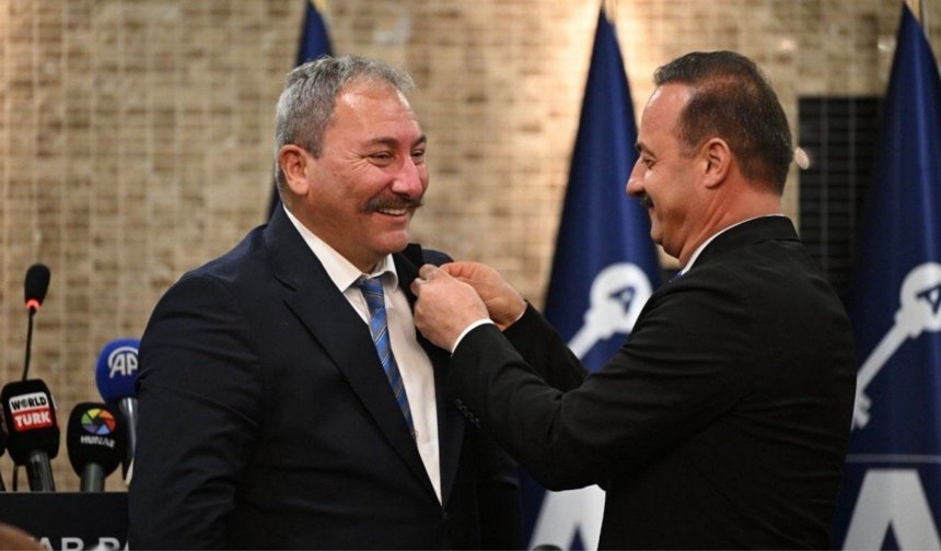 Akalın Anahtar Parti'ye katıldı: 'Türk siyasetinde yeni bir dönem başlayacak' - Videolu Haber