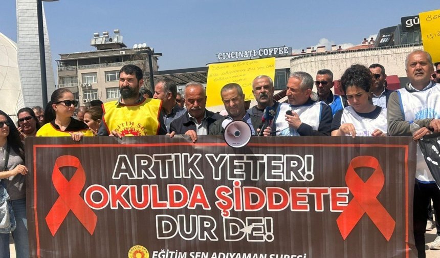 Eğitim Sen Adıyaman Şubesinden okul saldırılarına karşı açıklama ve oturma eylemi - Videolu Haber