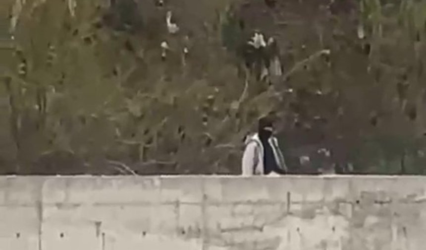 Adıyaman'da öğrenci yurdunun çevresinde dolaşan kar maskeli şahıs yakalandı