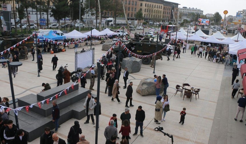 Polis Eşleri Derneği'nin Adıyaman'da düzenlediği kermes yoğun ilgi gördü- Videolu Haber