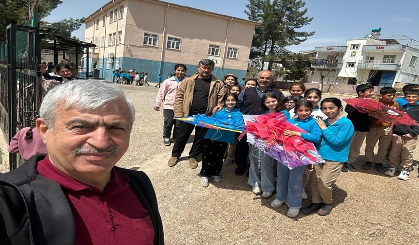 Şambayat’ta Örnek Dayanışma: Gökyüzü Çocukların Gülüşüyle Şenlendi!