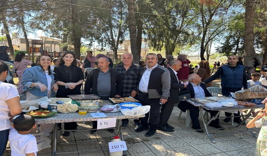 Şambayat Atatürk İlkokulu Mehmetçik İçin Kermes Düzenledi