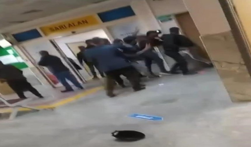 Şanlıurfa Akçakale Devlet Hastane Acilinde Kavga Kameraya Yansıdı