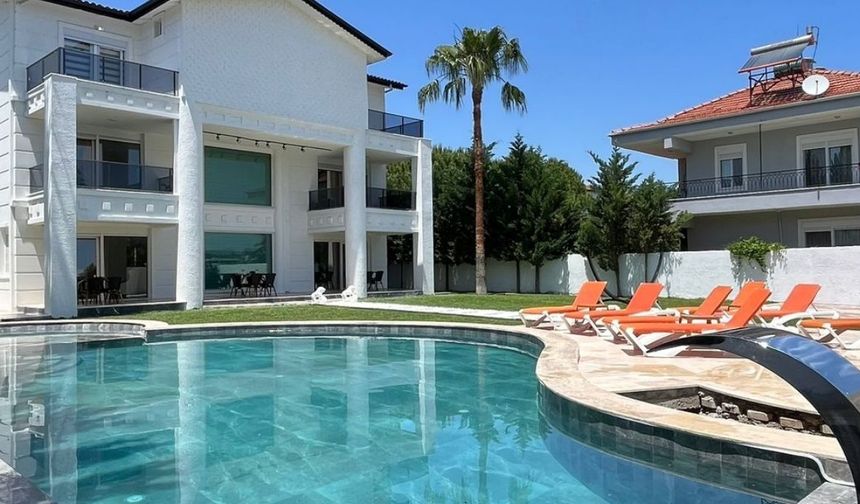 Antalya’da Kalabalık Otellerden Sıkılanların Yeni Tatil Tercihi Villa Konaklamaları Oldu