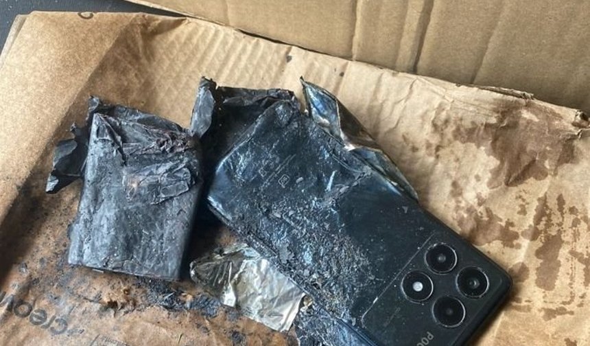 Adıyaman'da Cep Telefonu Patladı, Sahibi Yaralandı