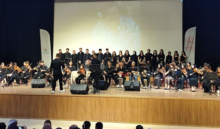 Adıyaman'da 'Film Müzikleri Konseri' büyük ilgi gördü: 55 sanatçı sahne aldı - Videolu Haber