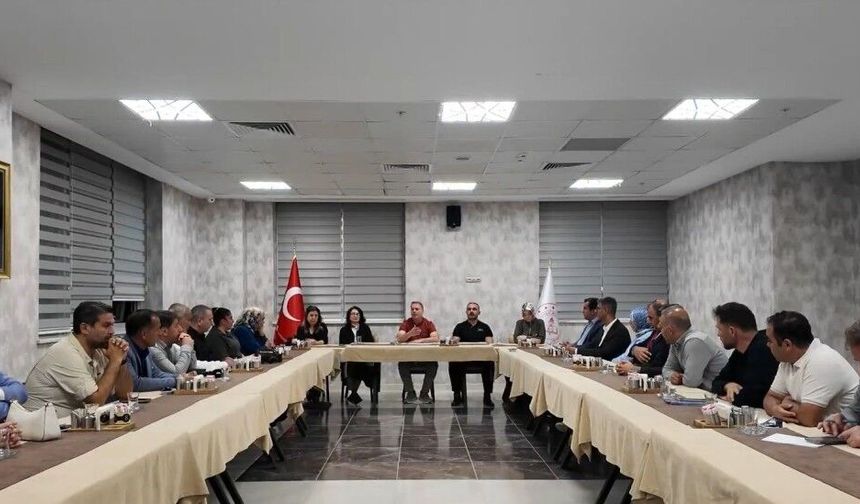 Adıyaman'da Maarif Sohbetlerinde Müdür Tosun öğretmenlerle bir araya geldi - Videolu Haber