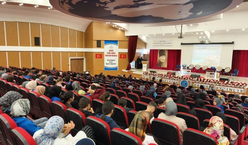 Adıyaman’da “Peygamber Efendimizin Örnekliği” Programına Yoğun Katılım