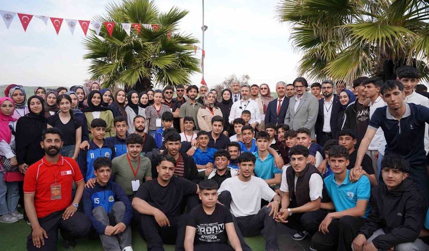 Kahta Belediyesi Gençlik Meclisi'nden kariyer buluşması