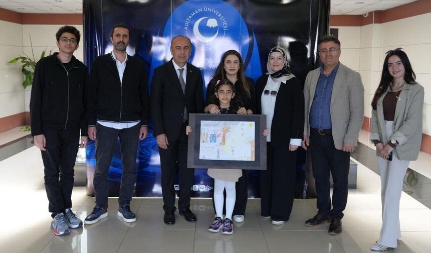 Minik ressamdan büyük başarı