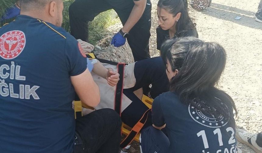 Adıyaman'da takla atan otomobildeki 2 kişi yaralandı