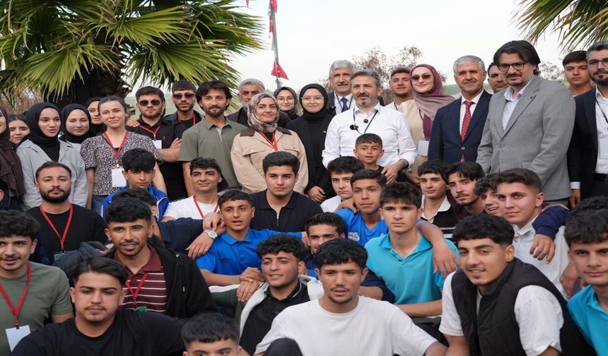 Ahmet Aydın Gençlerle Kariyer Buluşmasında Bir Araya Geldi