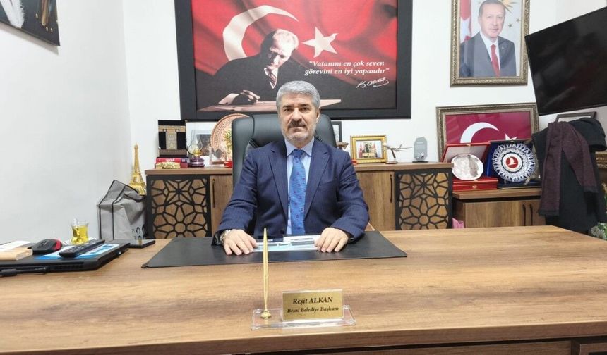 Besni Belediye Başkanı Reşit Alkan'dan 19 Mayıs mesajı