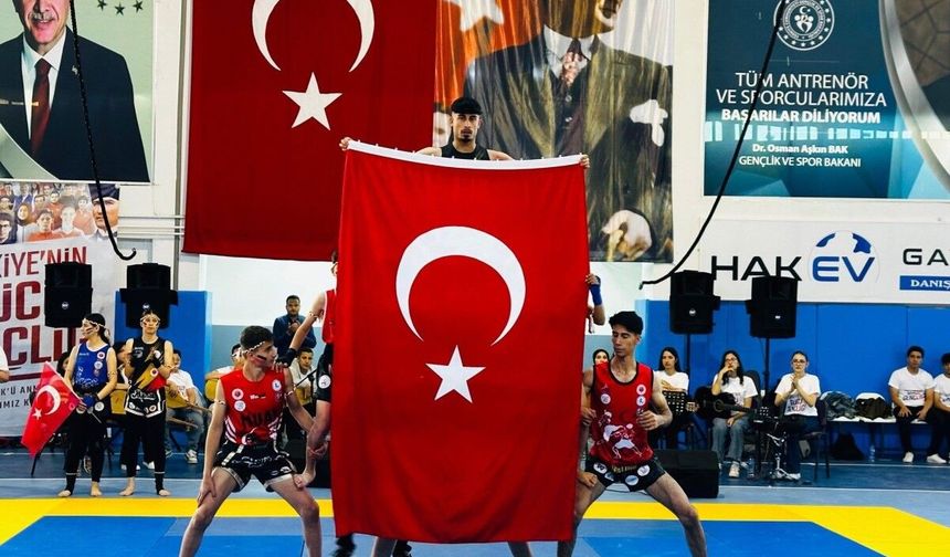 Besni'de 19 Mayıs kutlama programı düzenlendi