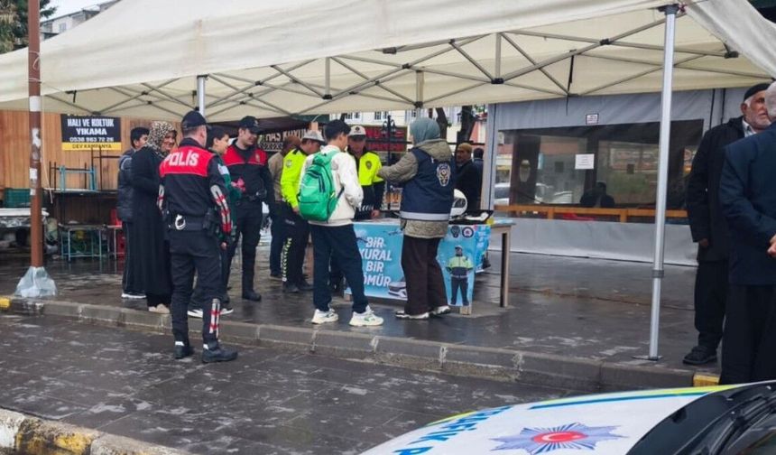 'Bir Kural Bir Ömür' Kampanyası Kahta'da trafik bilincini artırdı