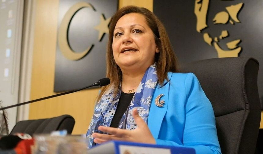 Burcu Köksal'ın AK Parti'ye geçeceği iddiası sonrası kendisinden haber alınamıyor