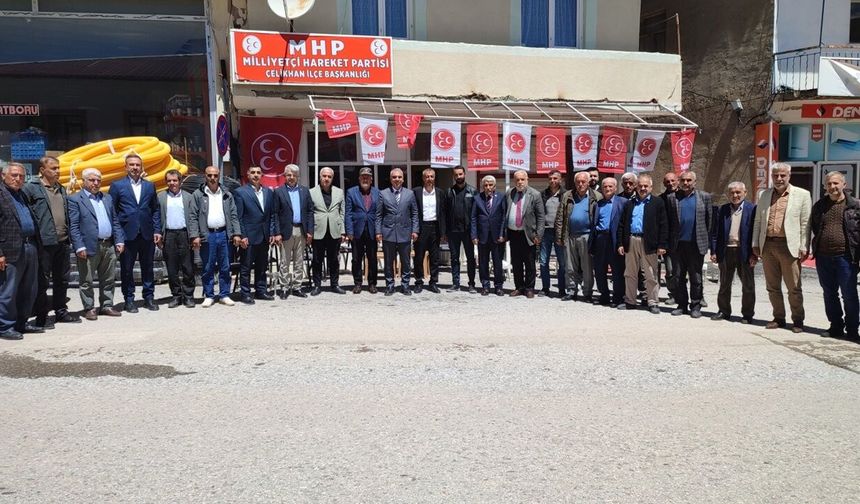 MHP Heyeti Çelikhan’da Vatandaş Ve Esnafla Buluştu