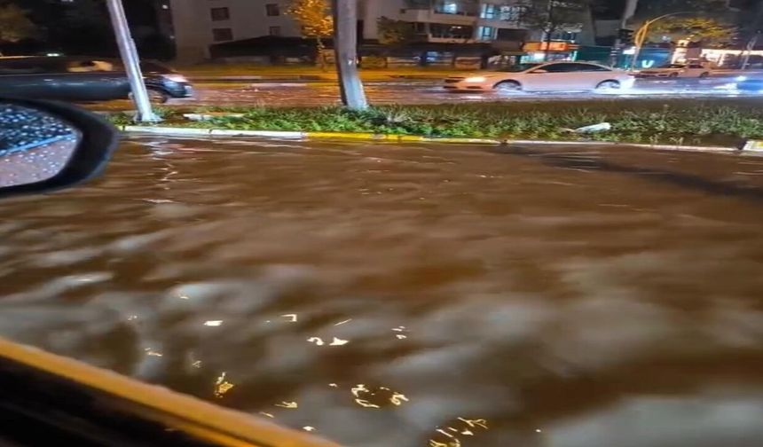 Diyarbakır’da Sağanak Etkili Oldu: Yollar Su Altında Kaldı