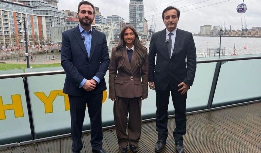 Genç Türk siyasetçi Alara Ayyıldız Londra'da Meclis'e girdi