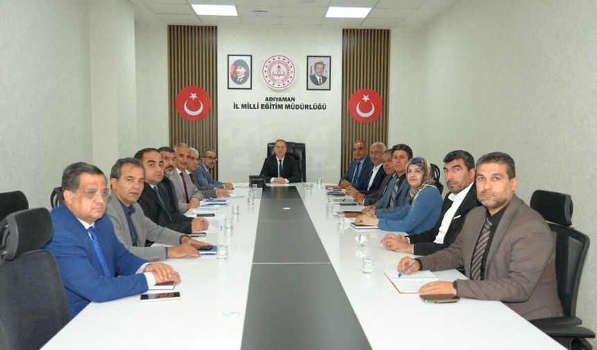 İl Milli Eğitim Müdürlüğü'nde haftalık değerlendirme toplantısı yapıldı