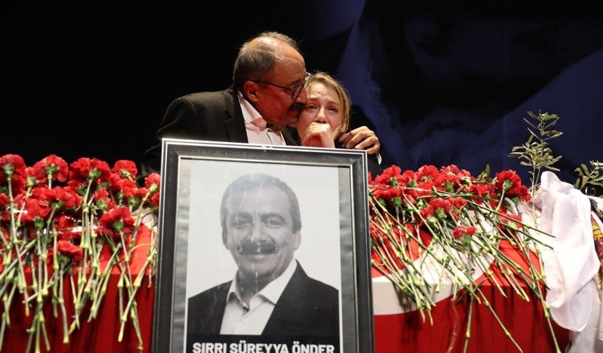 İstanbul'daki Adıyamanlılar Sırrı Süreyya Önder'i mezarı başında anacak