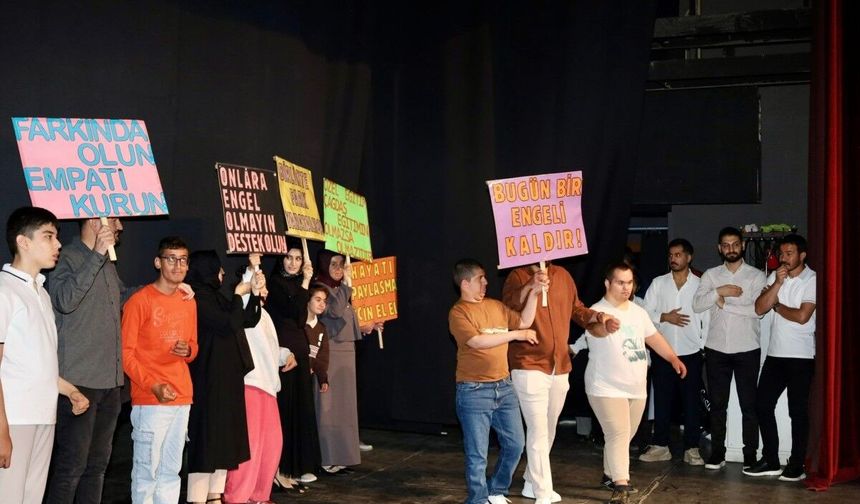 Kahta'da Engelliler Haftası dolayısıyla program düzenlendi
