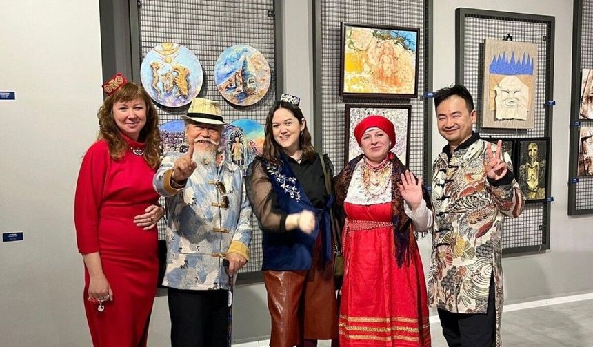 Ressamlar Nemrut'un tarihini dünyaya taşıyor