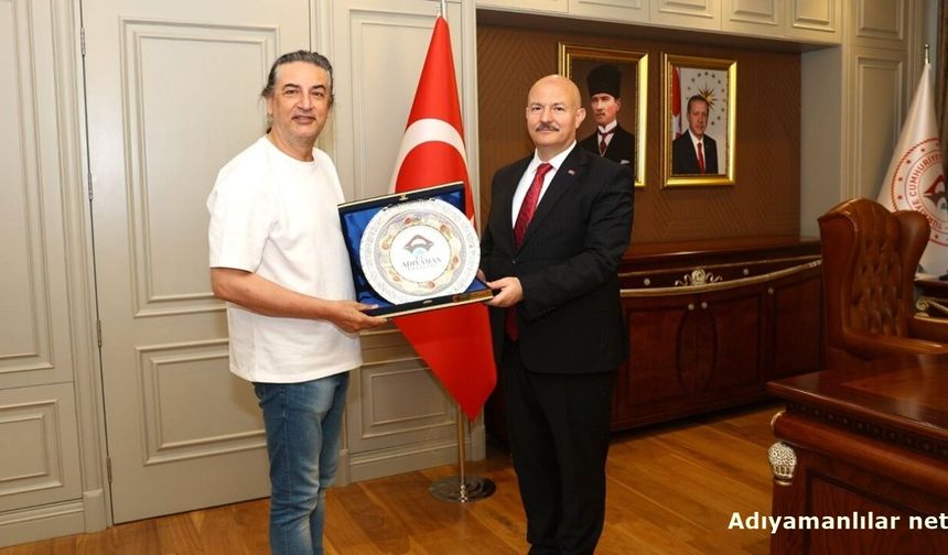 Santçı Çelik Adıyaman’da İhtiyaç Sahipleri İçin Sahaya İndi