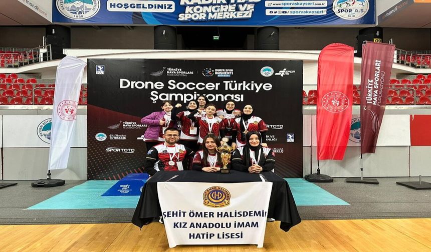 Adıyamanlı Müdürün Öğrencileri Drone Soccer Türkiye Şampiyonu Oldu