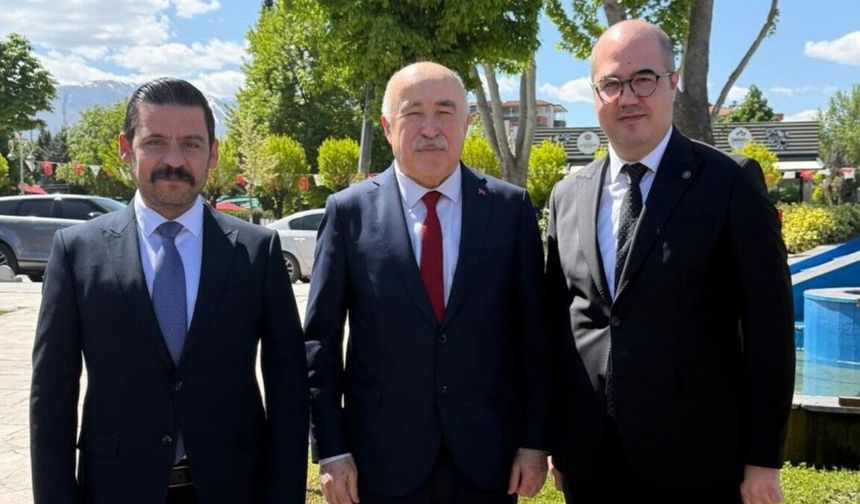 Türk Ocakları Adıyaman Şubesi'nde bayrak değişimi