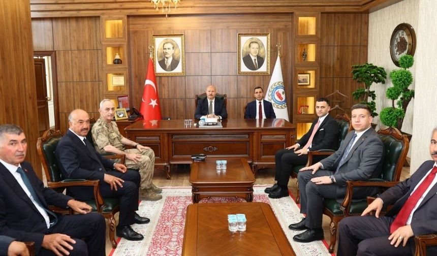 Adıyaman Valisi Abdullah Küçük Gölbaşı Kaymakamlığı'nı ziyaret etti