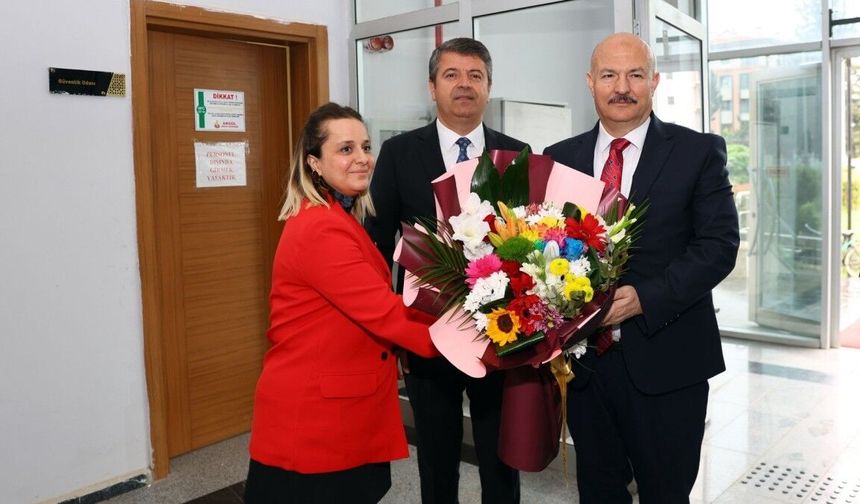 Vali Küçük'ten Başkan Tutdere'ye iade iziyaret