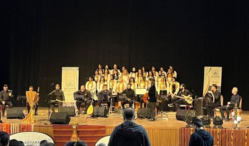 Adıyaman Belediyesi Konservatuvarı'ndan 'Bayram Türküleri' konseri