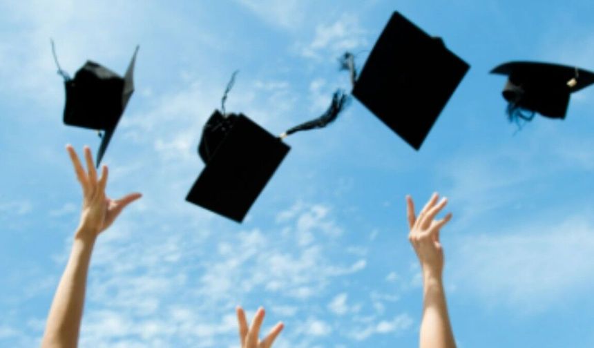 Adıyaman Üniversitesi mezuniyet törenine hazırlanıyor