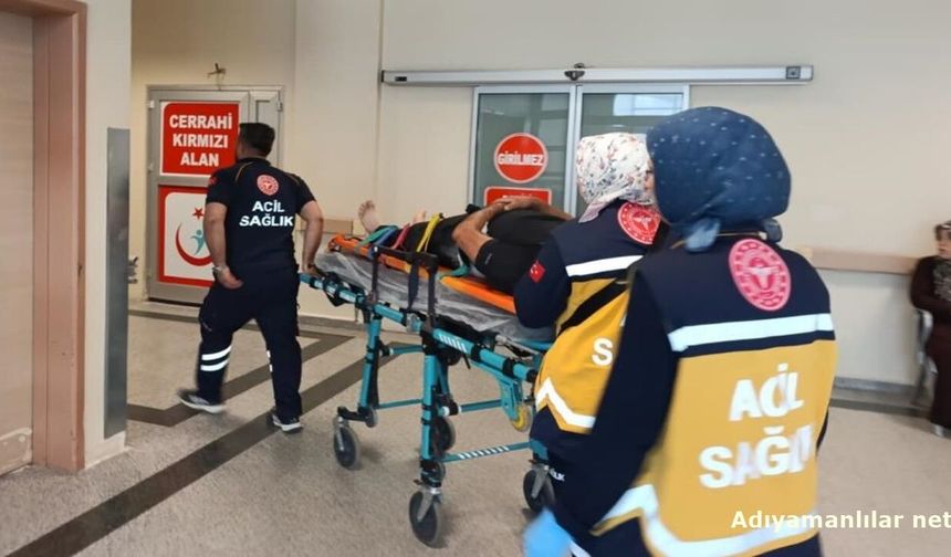 Adıyaman’da Kamyon Devrildi, Sürücü Yaralandı