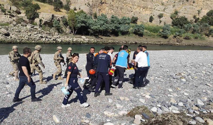 Ailesini Kurtaran Genç Akıntıya Kapılarak Hayatını Kaybetti