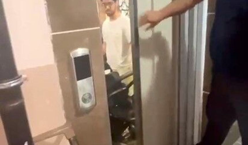 Asansörde Mahsur Kaldı, İtfaiye YKS'ye Yetiştirdi