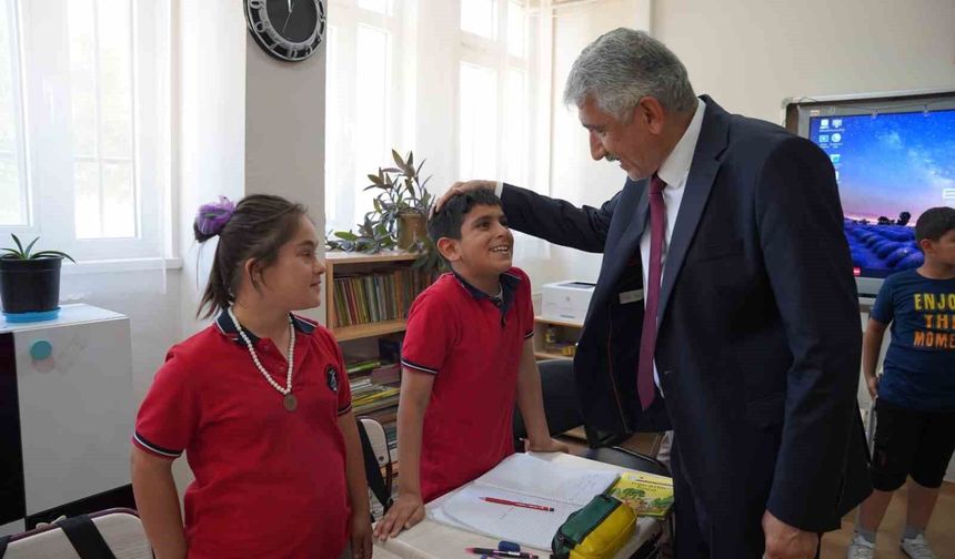 Başkan Hallaç Özel Eğitim Öğrencileriyle Bir Araya Geldi