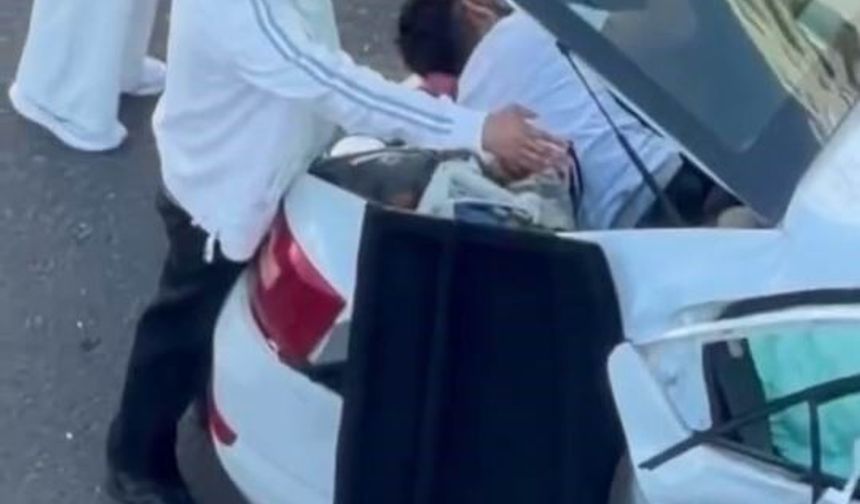 Diyarbakır'da İki Otomobil Çarpıştı 3 Yaralı
