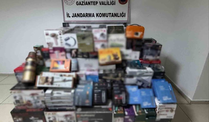 Gaziantep'te 2 Milyon Liralık Kaçak Ürün Ele Geçirildi