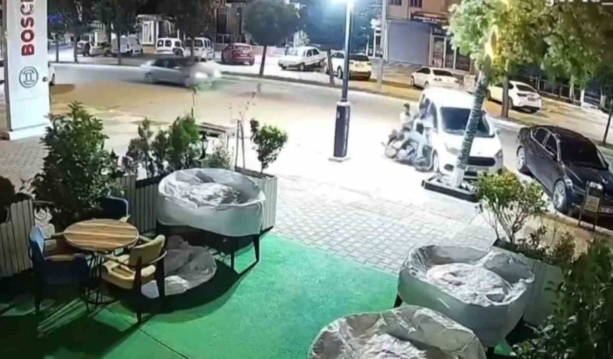 Kahta’da Motosiklet Hafif Ticari Araca Çarptı: 2 Yaralı
