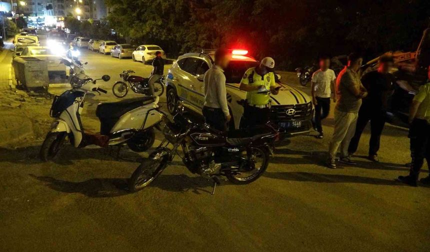 Kilis'te Motosiklet Kazası, 5 Yaralı Var