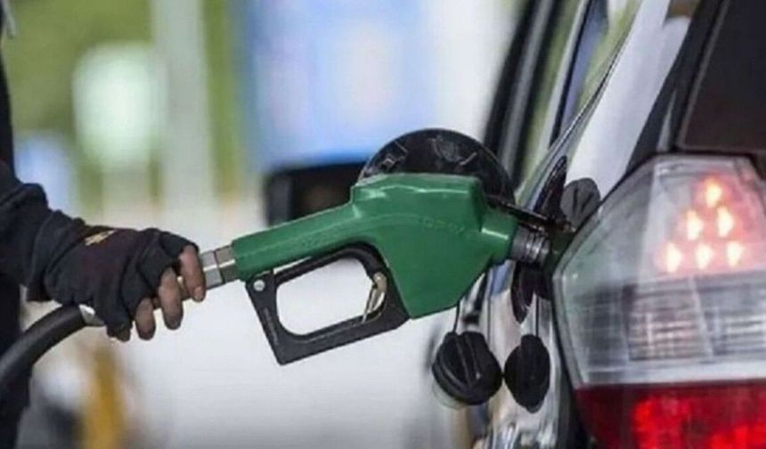 Benzine indirim geldi: Yeni fiyatlar açıklandı
